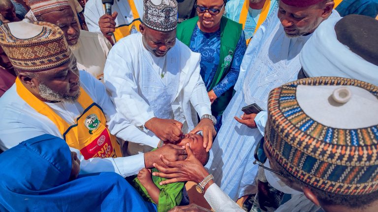 Polio vaccination: Sokoto Govt, UNICEF, others bring 2 drops of hope to mothers